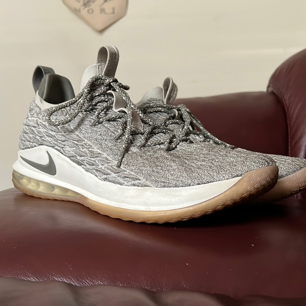 NIKE LABRON 15